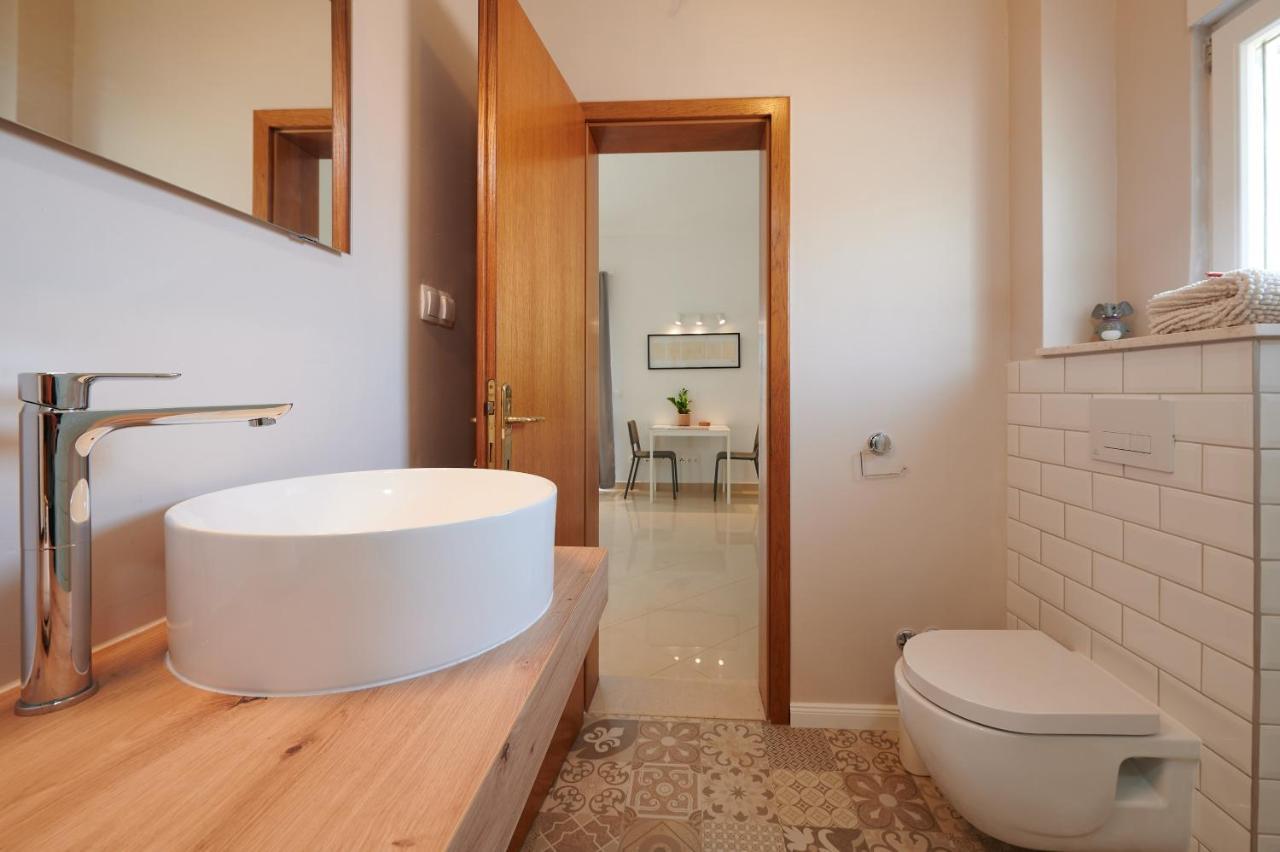 T&T Sea View Apartments Trogir Exterior foto