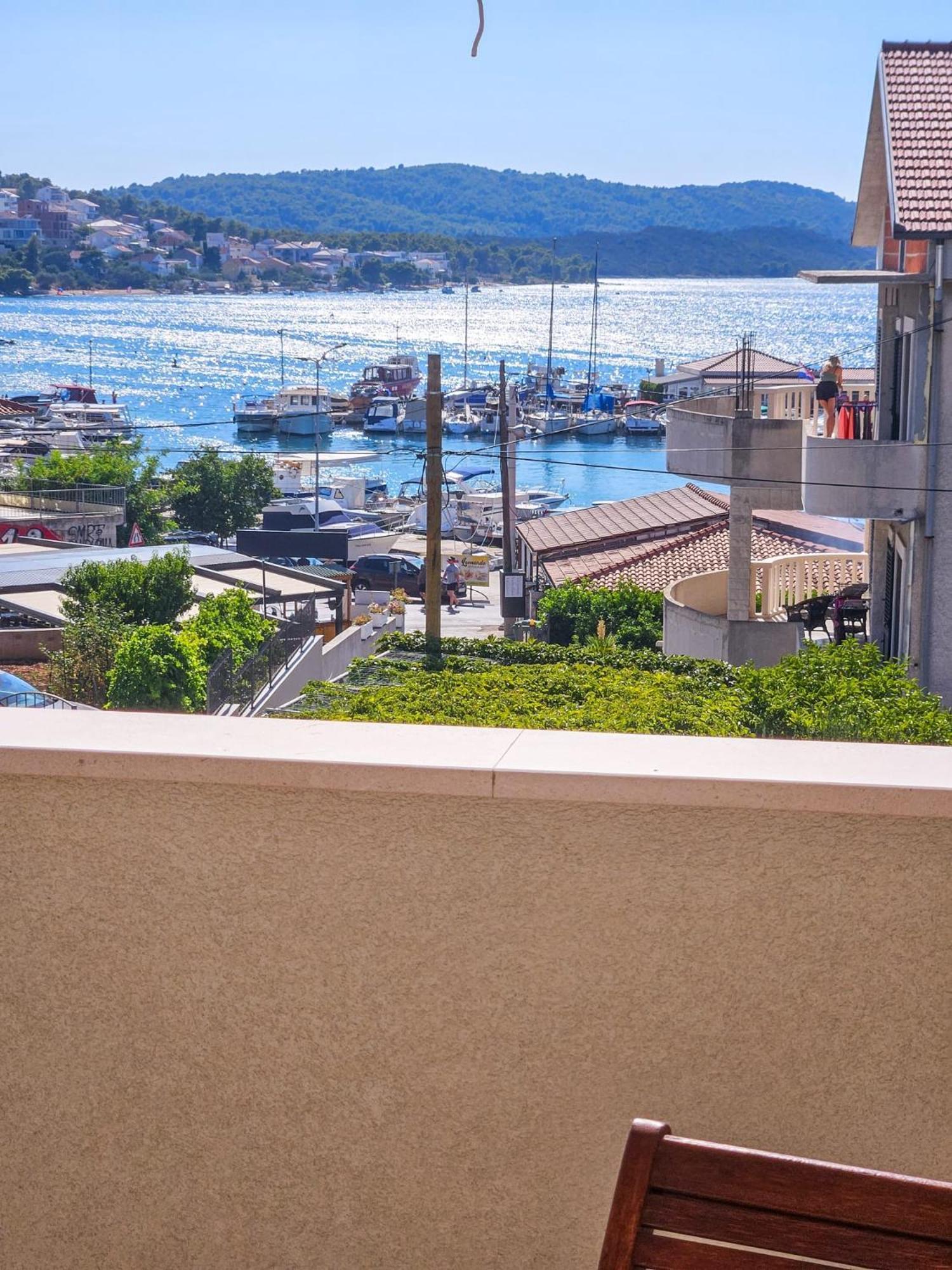 T&T Sea View Apartments Trogir Exterior foto