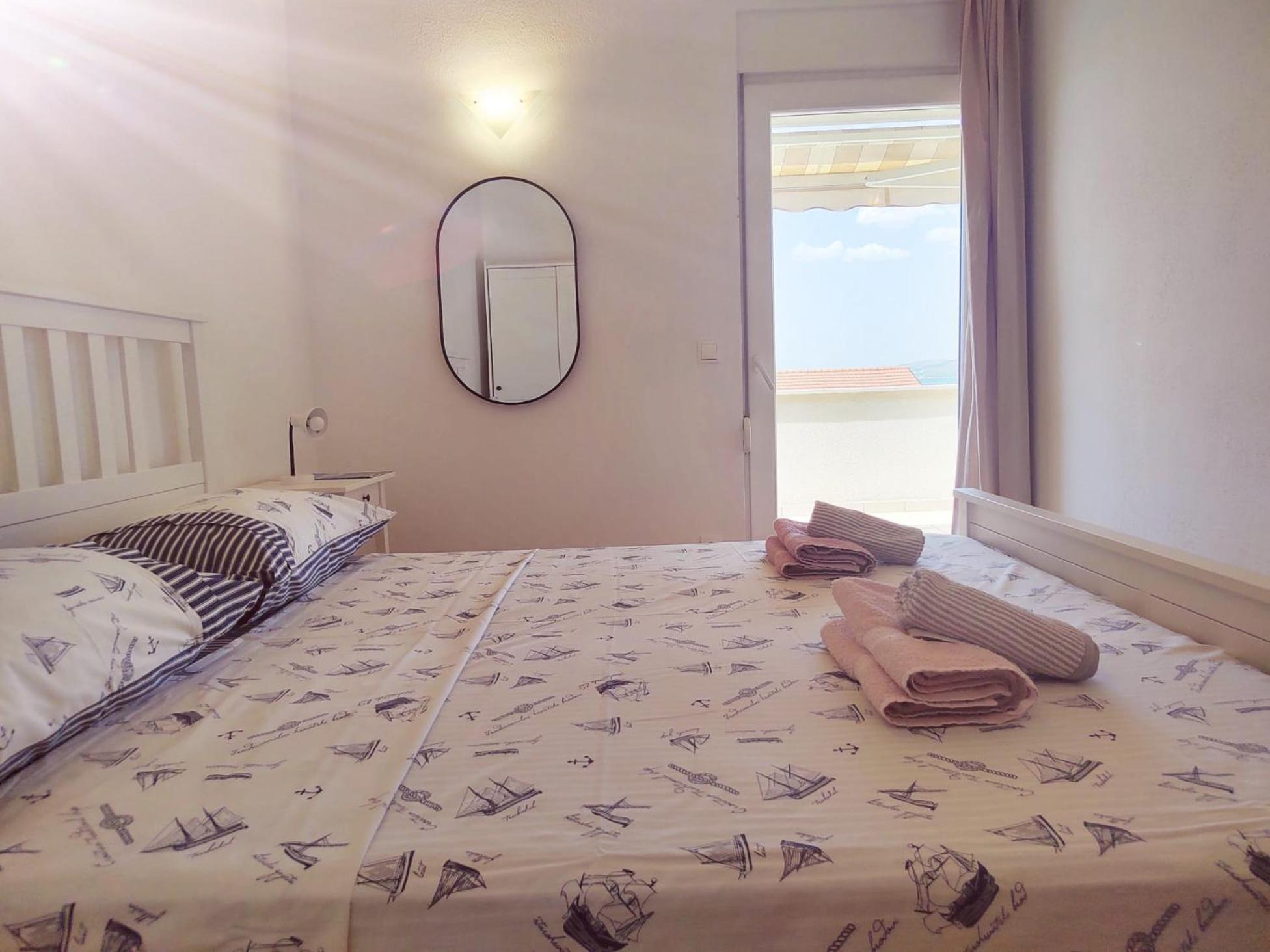 T&T Sea View Apartments Trogir Exterior foto