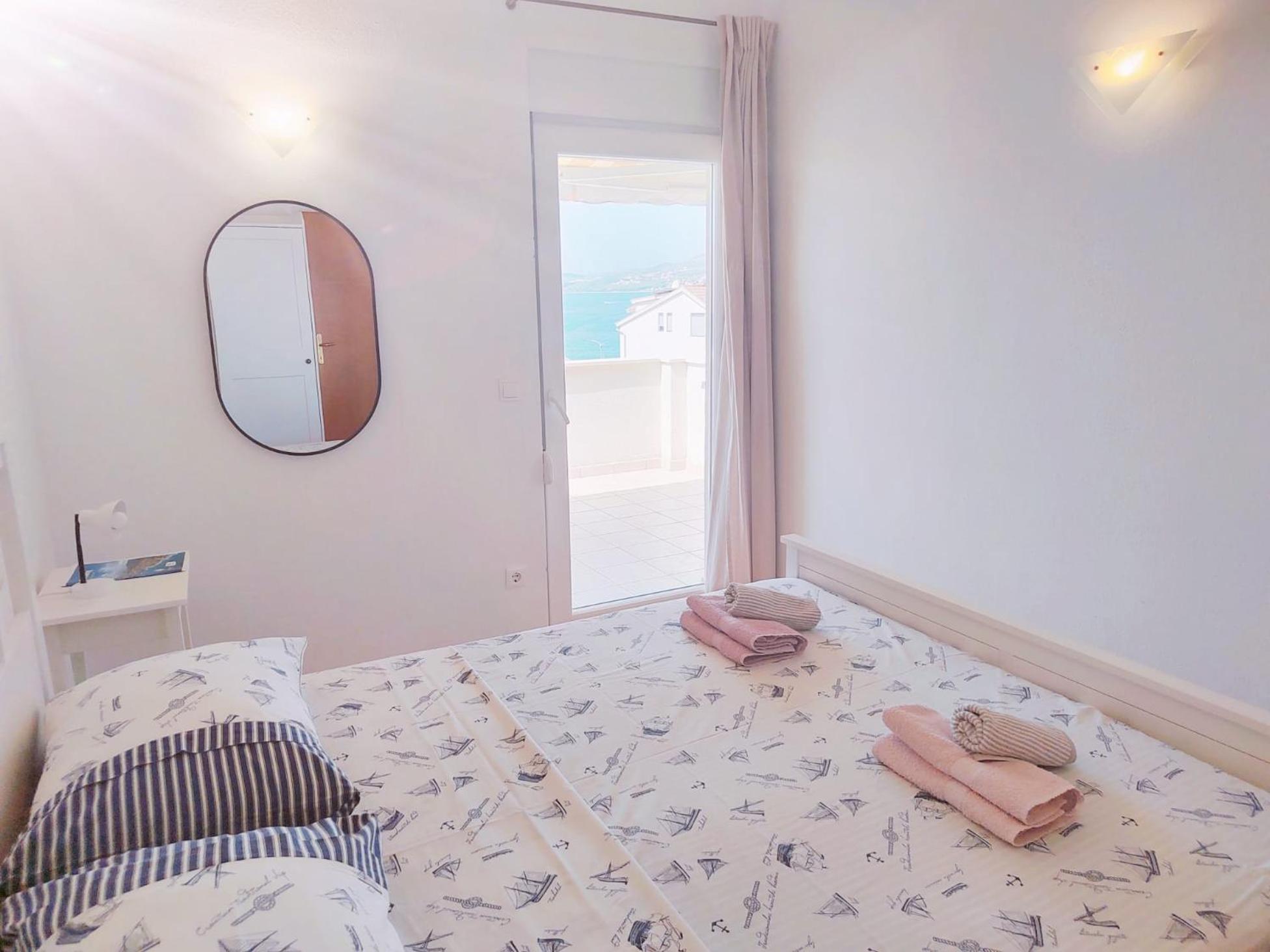 T&T Sea View Apartments Trogir Exterior foto