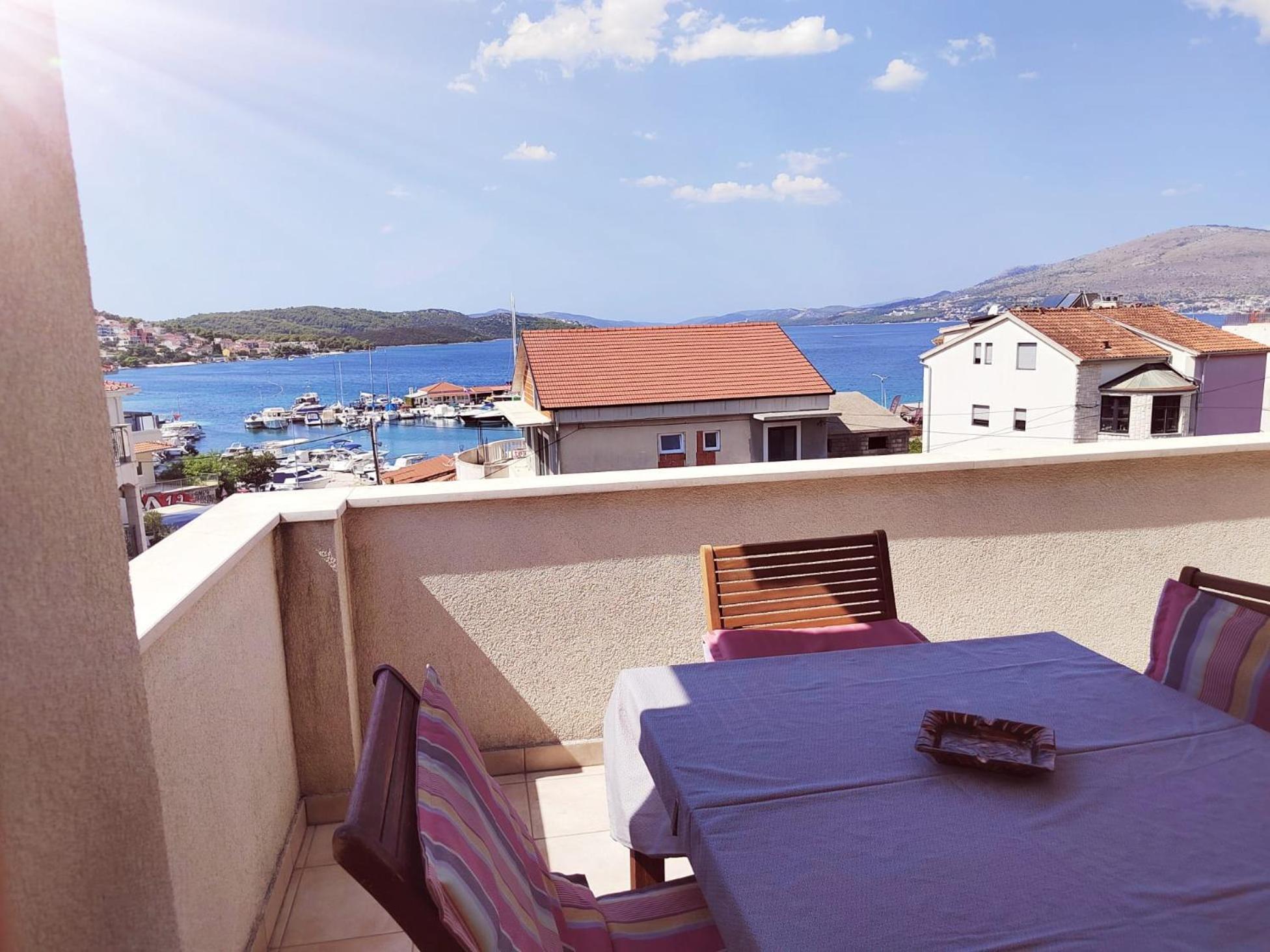 T&T Sea View Apartments Trogir Exterior foto