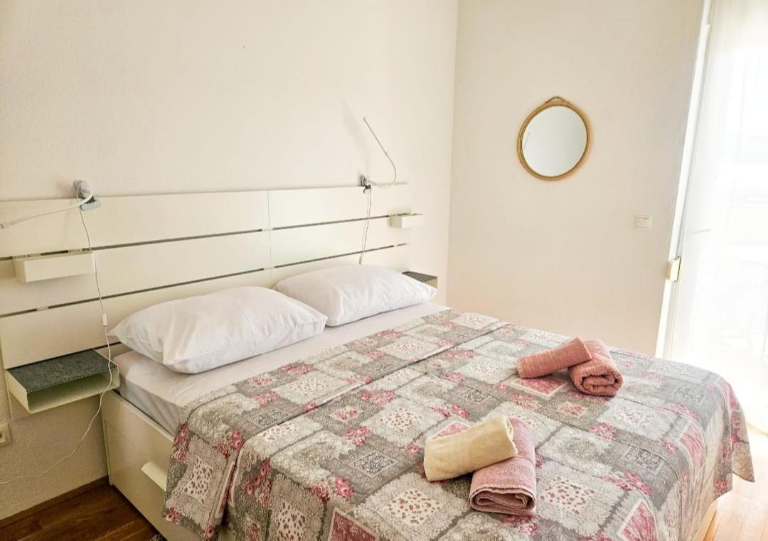 T&T Sea View Apartments Trogir Exterior foto